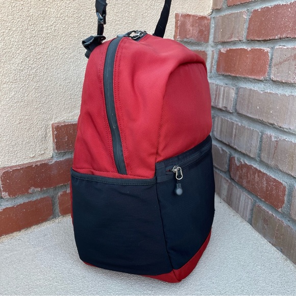RARE Patagonia 2004, laptop, commuter, travel, nylon shoulder bag in Red/Blk - Picture 4 of 10